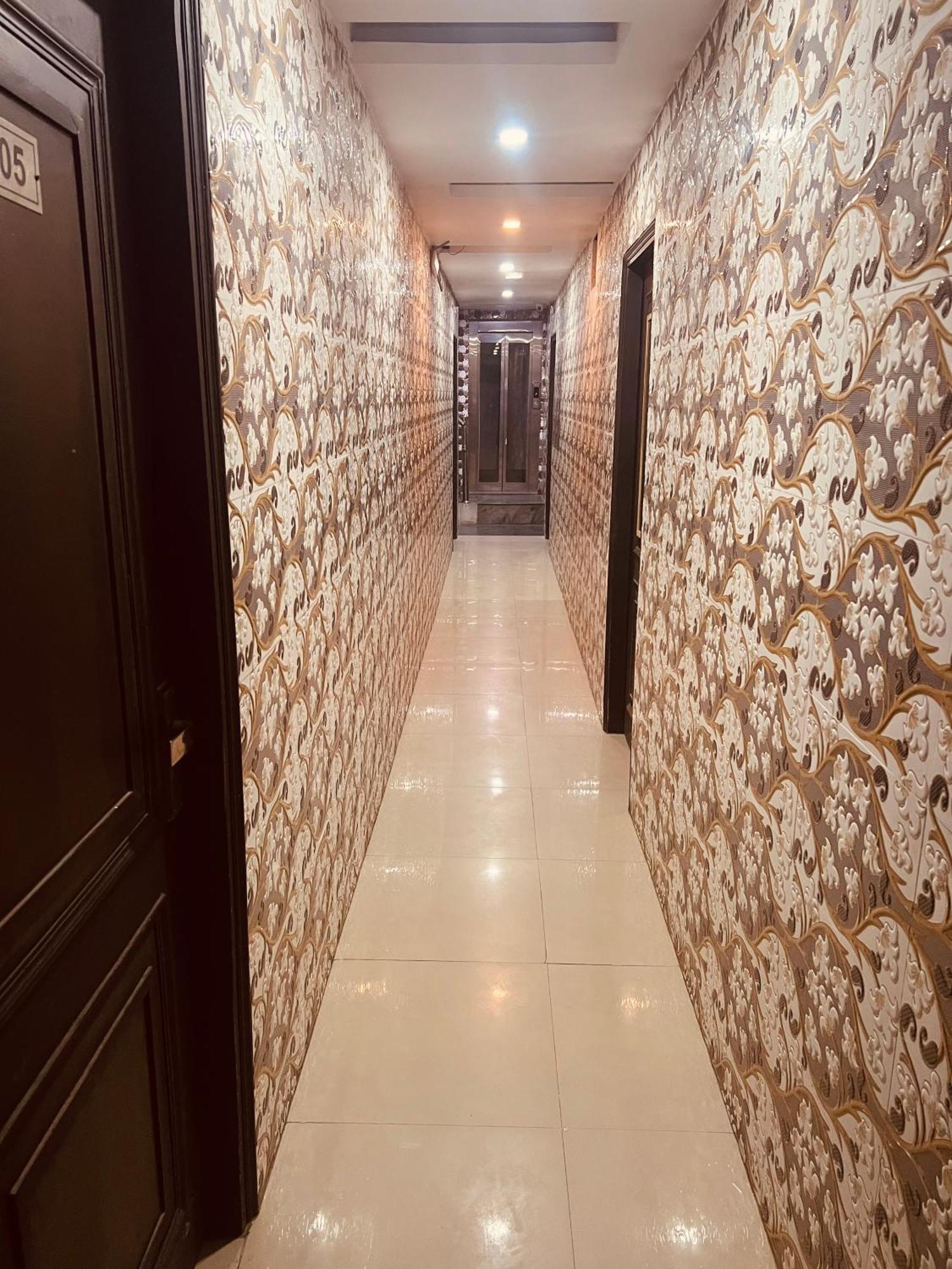 Hotel New Delhi Exterior photo